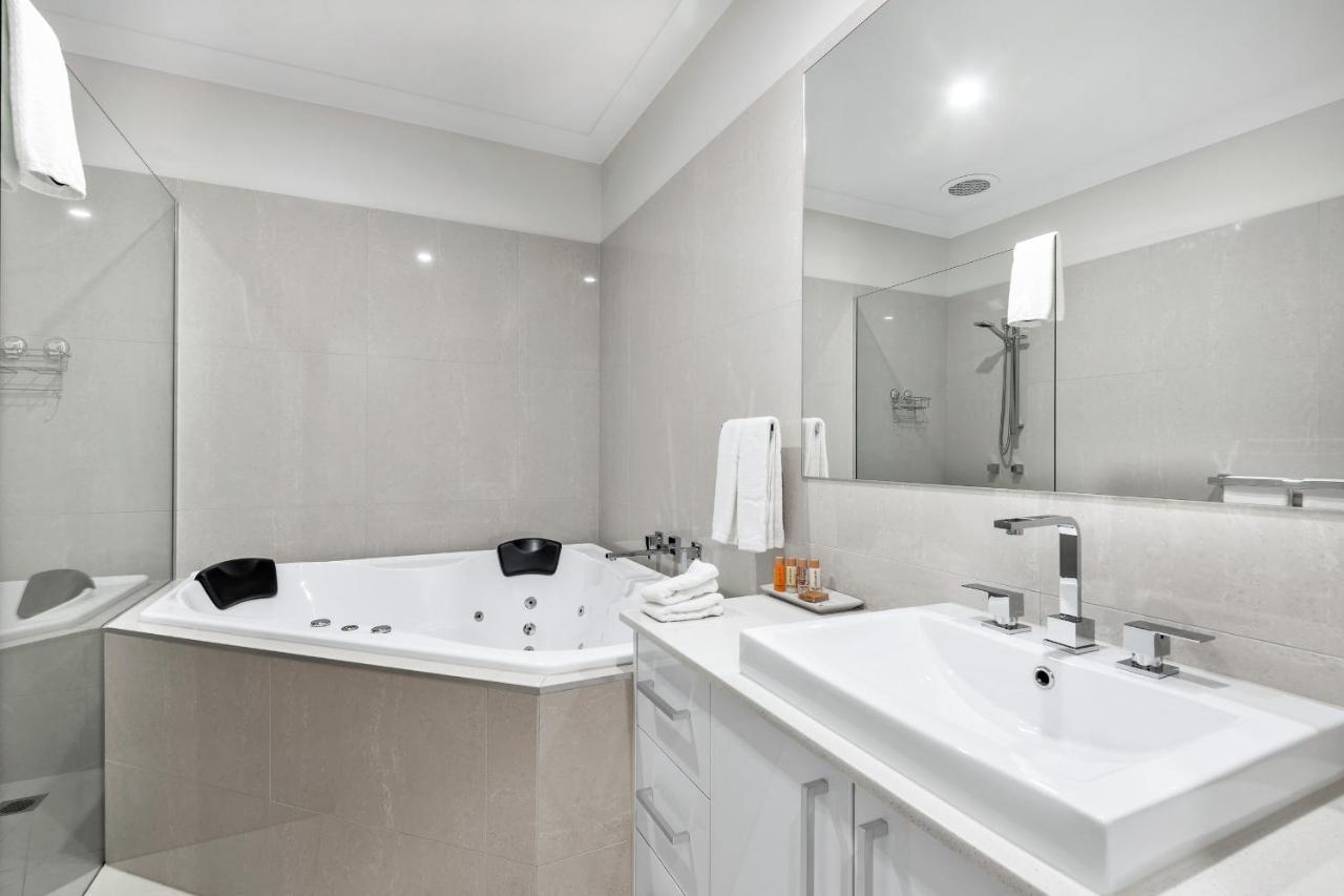 The Oxley Estate 5* Portarlington