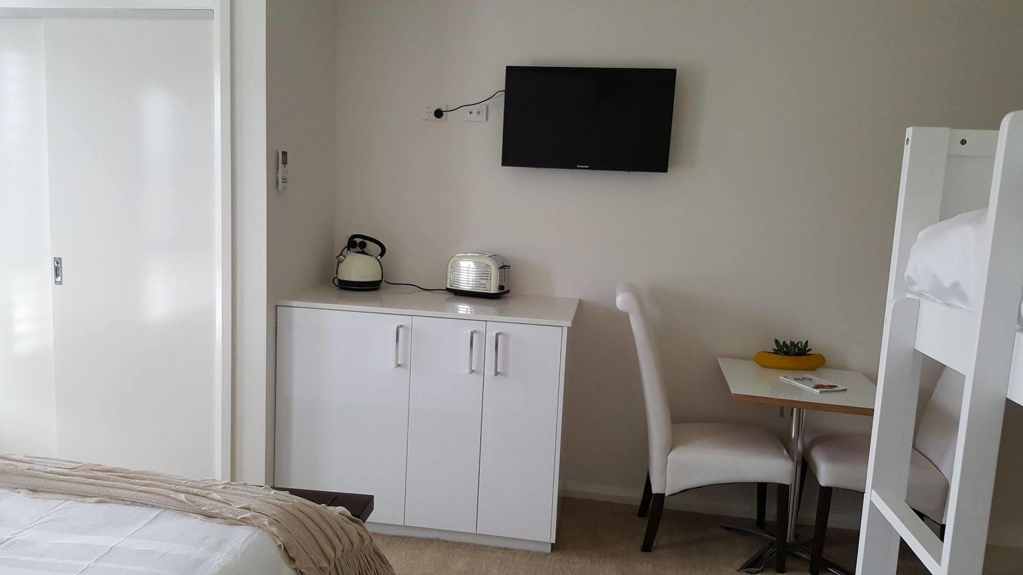 The Oxley Estate 5* Portarlington